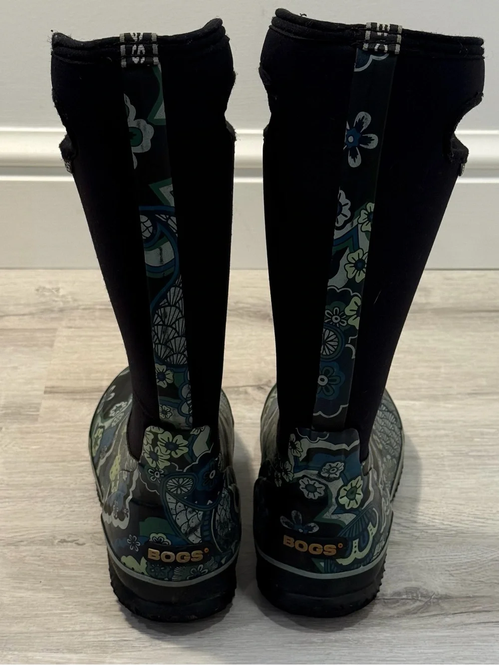 EUC Bogs Women's Black Floral Rain Boots with Blue and Green Accents Size 7